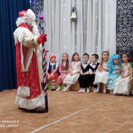 Новый год уж на пороге...