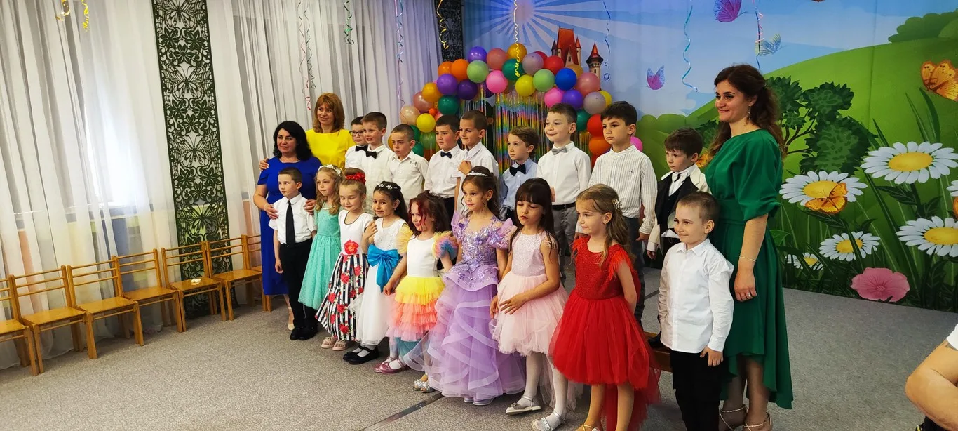 Выпускной бал в подготовительной группе "Радуга"